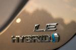 Toyota Camry Hybrid LE 2017 года (NA)